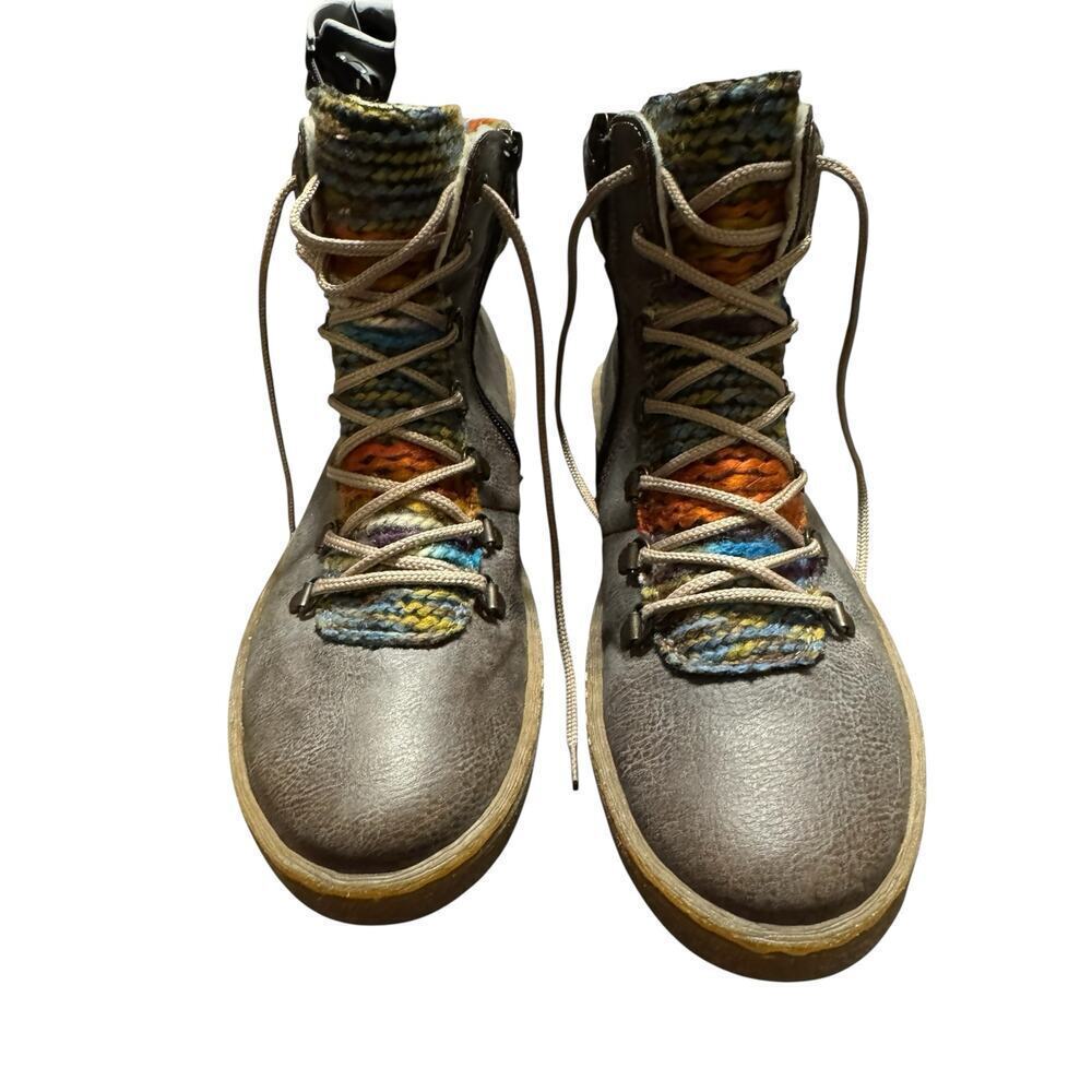 Rieker Women’s Size 40 Fur Lined Boots Green